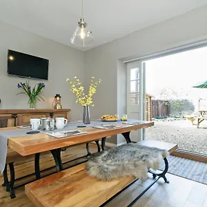 https://pinfold-cottage-richmond-north-yorkshire.yorkshirehotels.net
